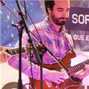 Ofereixo classes de guitarra elèctrica i/o acústica